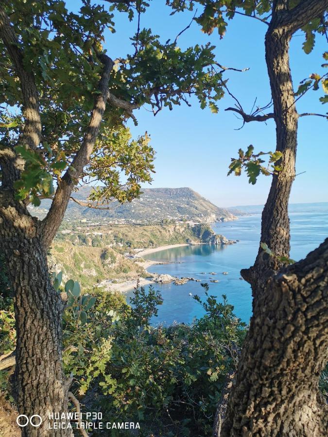 Sole e Luna Capo Vaticano Ricadi Esterno foto